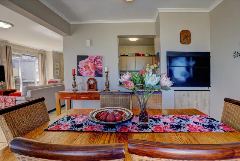 To Let 4 Bedroom Property for Rent in Pinnacle Point Golf Estate Western Cape